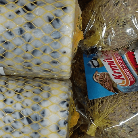 Slunečnice a další krmivo pro ptactvo